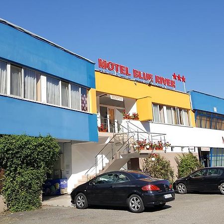 Motel Blue River Călimăneşti Exterior foto
