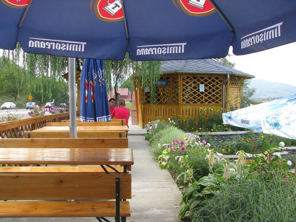Motel Blue River Călimăneşti Exterior foto