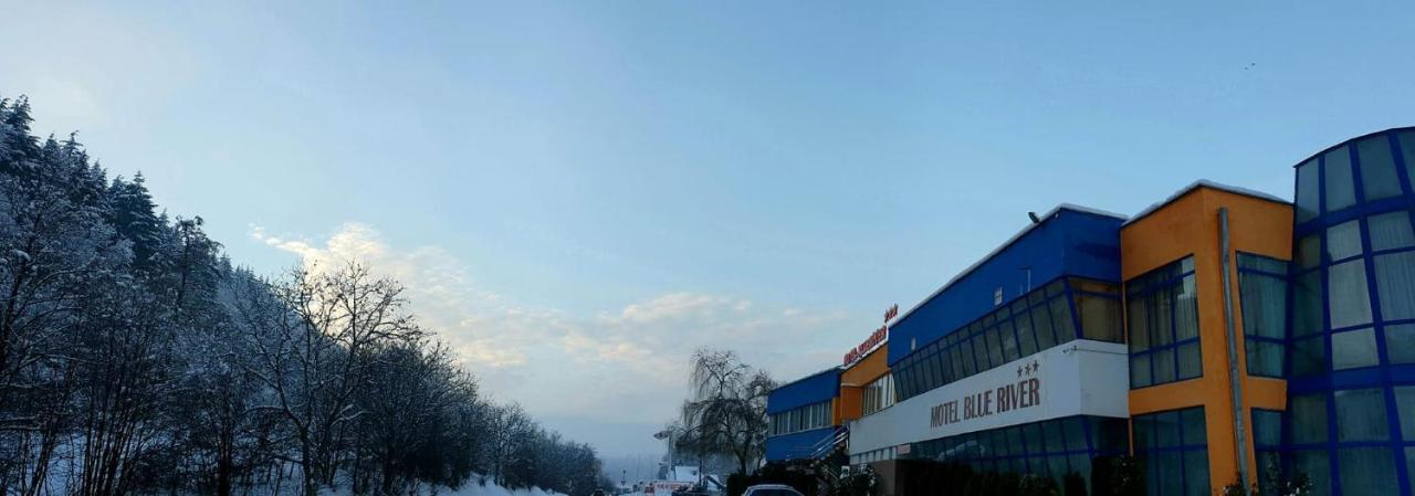 Motel Blue River Călimăneşti Exterior foto